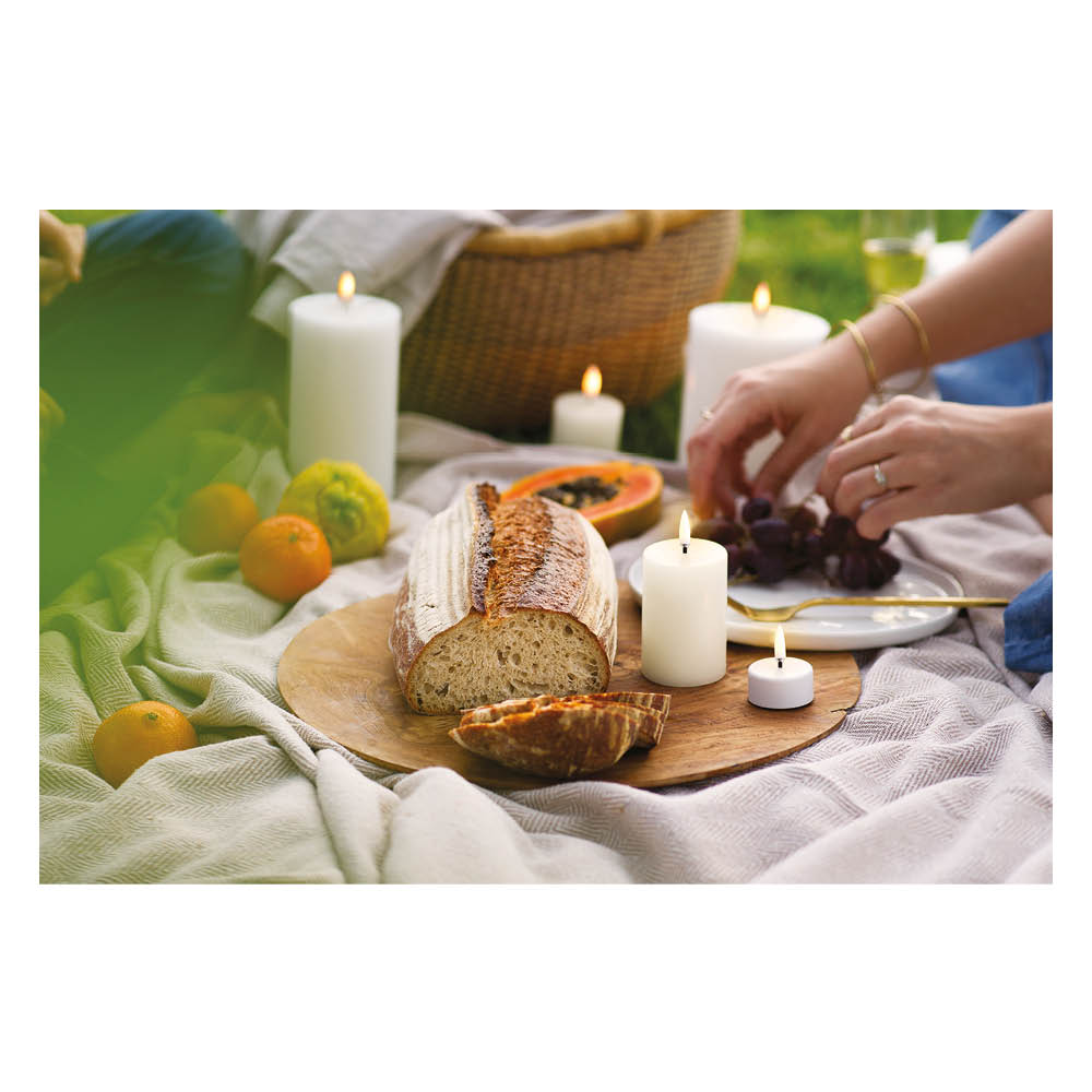 Uyuni LED-Stumpenkerze "Pillar" ivory 596462