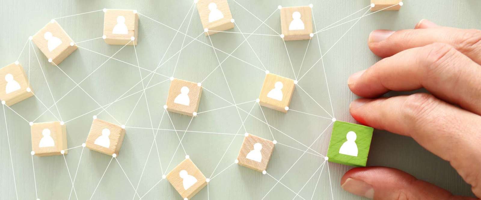 pic_1800x750px_karriere_02-1800x750CzolH1jd299hl_800x800@2x