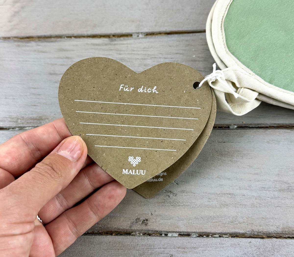 MALUU ALLG Topflappen 2er-Set_Ruckseite Hangtag 1000x1000