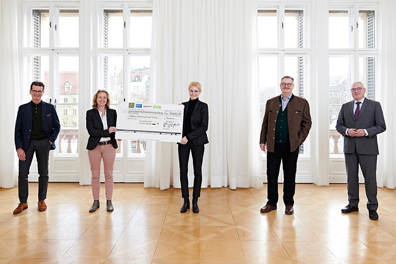 Aktuelles_Bilder2R7rUuVTu7J42B_800x800